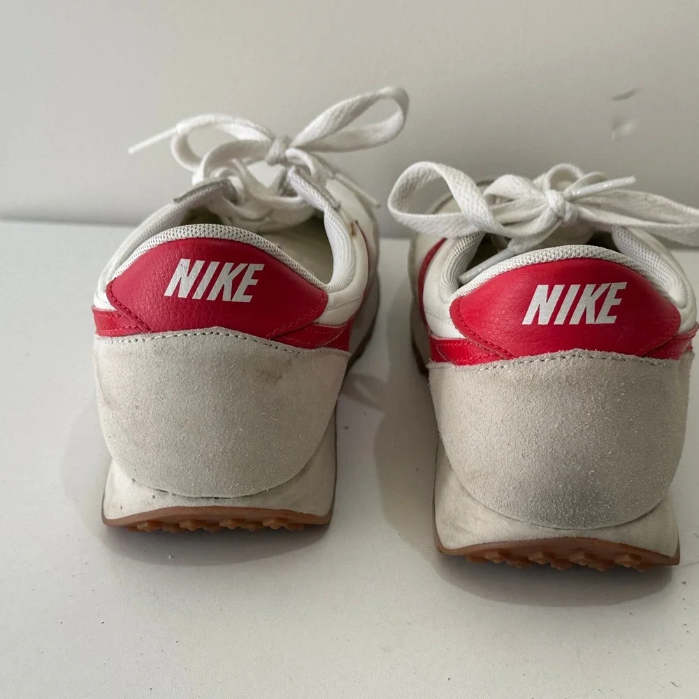 Nike Waffle Trainer 2 Retro Running‎ Shoes White Red Suede Mens Size 7 Womens
